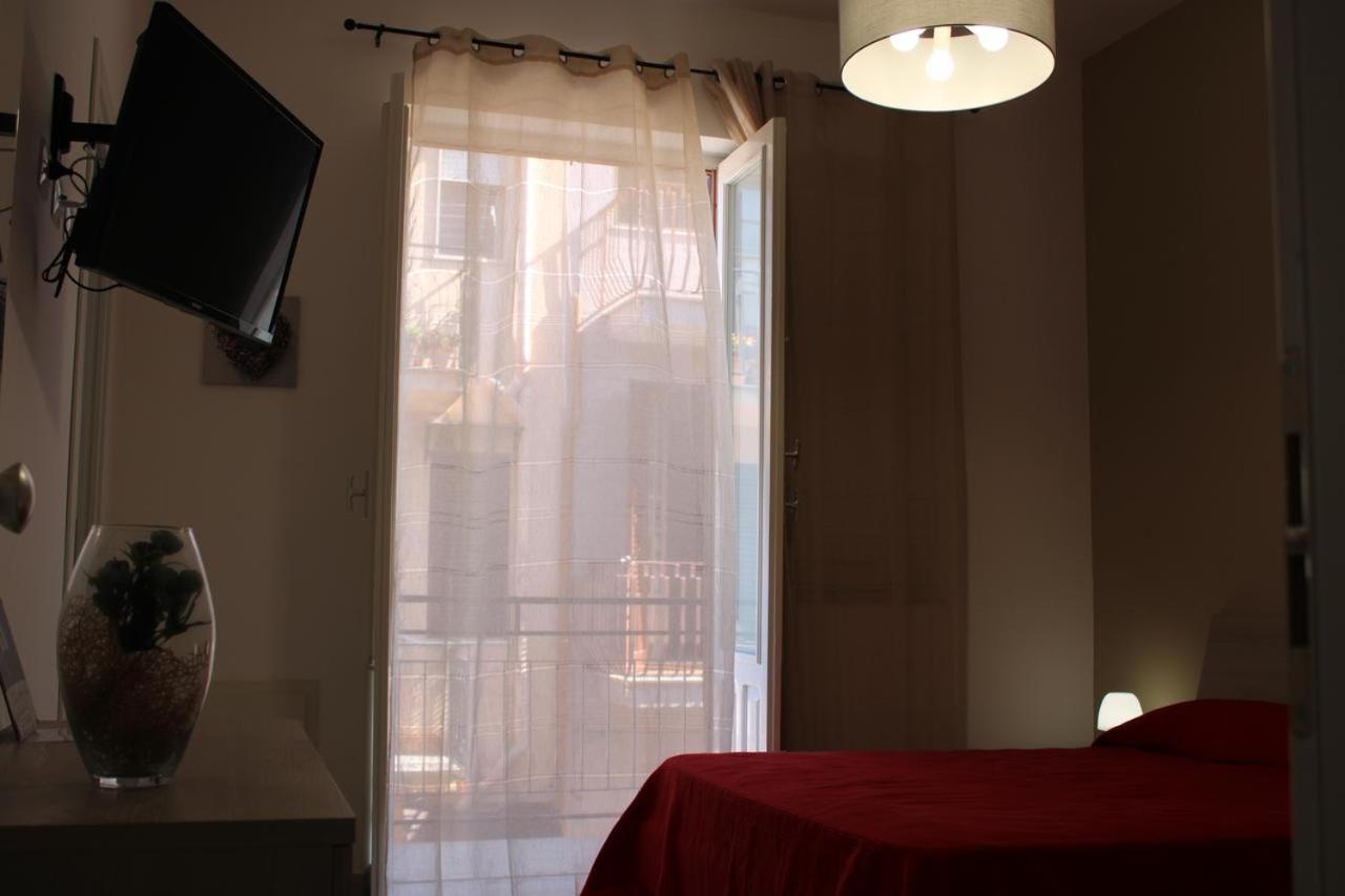 Ferienwohnung La Stanza Vicino Al Mare , Una Camera Da Letto E Bagno Con Balcone Vista Mare Balestrate Exterior foto