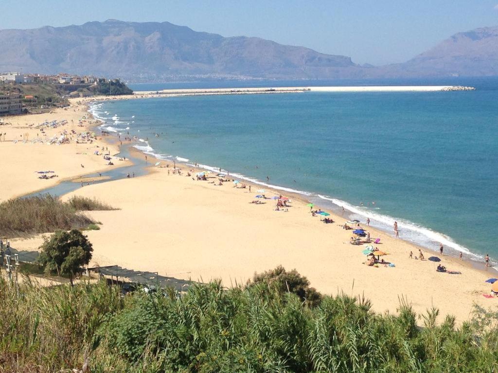 Ferienwohnung La Stanza Vicino Al Mare , Una Camera Da Letto E Bagno Con Balcone Vista Mare Balestrate Exterior foto