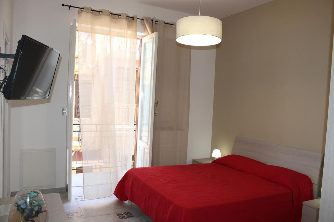 Ferienwohnung La Stanza Vicino Al Mare , Una Camera Da Letto E Bagno Con Balcone Vista Mare Balestrate Exterior foto
