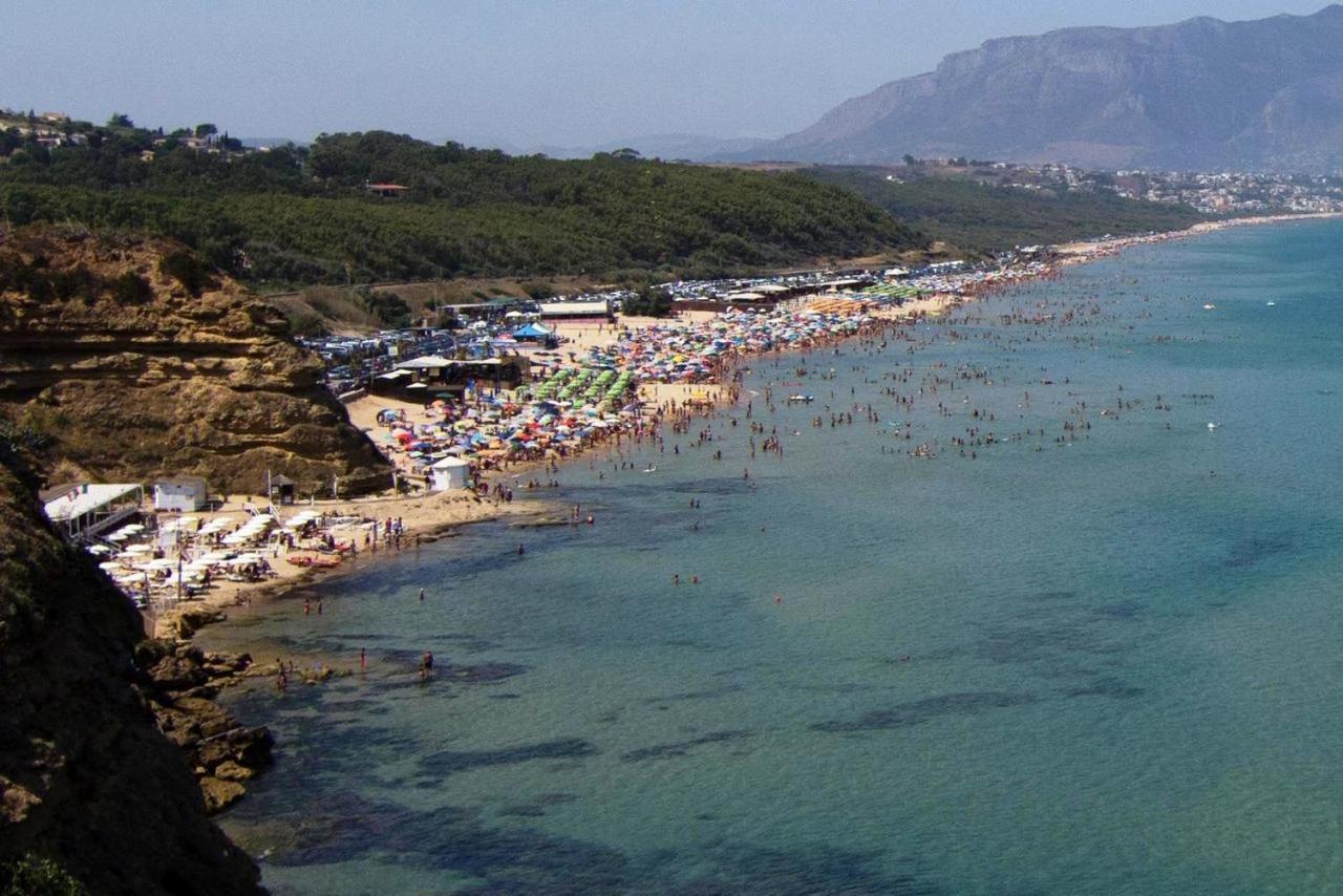 Ferienwohnung La Stanza Vicino Al Mare , Una Camera Da Letto E Bagno Con Balcone Vista Mare Balestrate Exterior foto