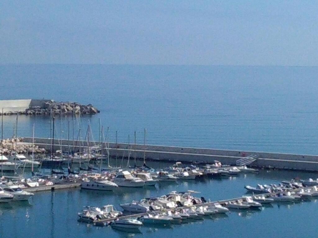 Ferienwohnung La Stanza Vicino Al Mare , Una Camera Da Letto E Bagno Con Balcone Vista Mare Balestrate Exterior foto