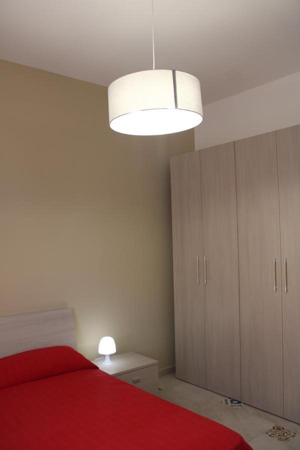 Ferienwohnung La Stanza Vicino Al Mare , Una Camera Da Letto E Bagno Con Balcone Vista Mare Balestrate Exterior foto